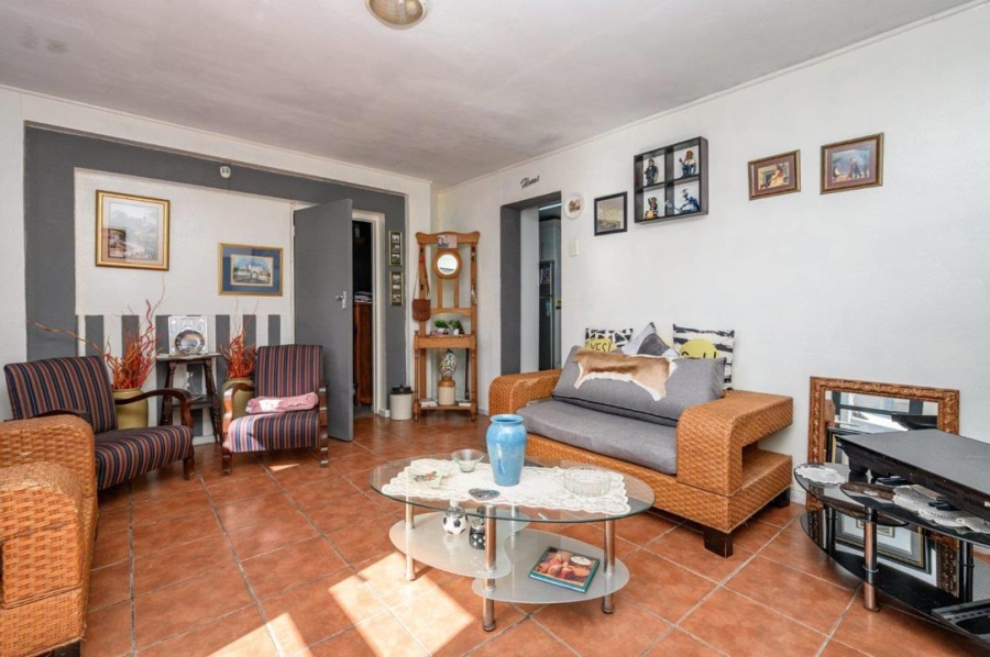 5 Bedroom Property for Sale in Van Riebeeck Hoogte Eastern Cape